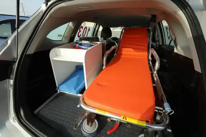 В Мангистауской области медицинским учреждениям передали новые санитарные автомобили (4)