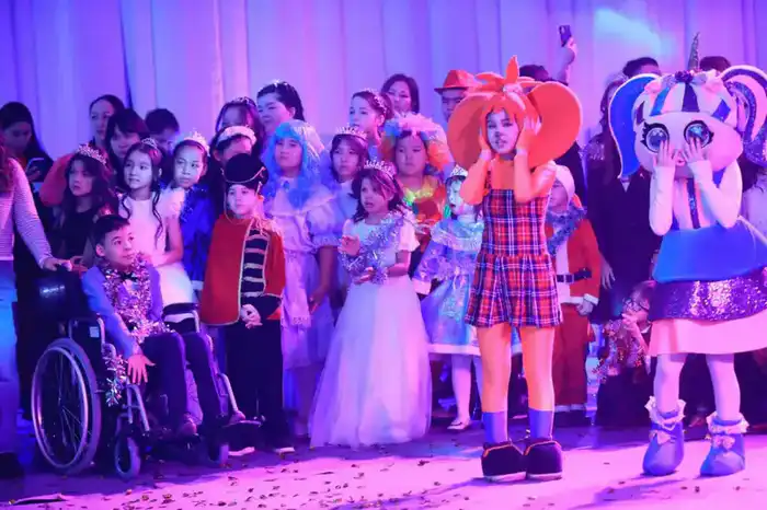 Президентская елка прошла для школьников Актюбинской области (6)