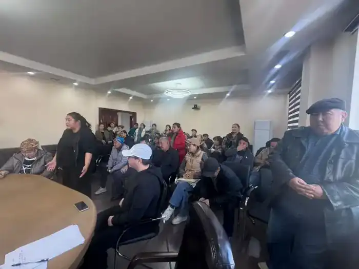 Замакима Алматы встретился с жителями Алатауского района по вопросам компенсации за выкупаемые участки (2)