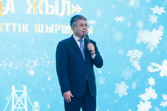 В Атырау прошла традиционная Президентская ёлка (8)