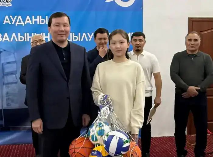 В селе Дияр предприниматели и местные жители построили спортзал (2)