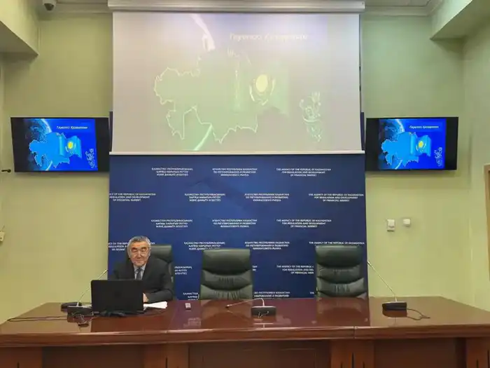 Лекция о независимости в Разговорном клубе Астане