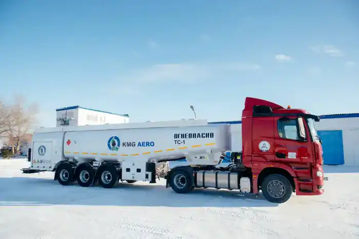 Новый топливозаправочной автомобиль прибыл в аэропорт Актобе (6)