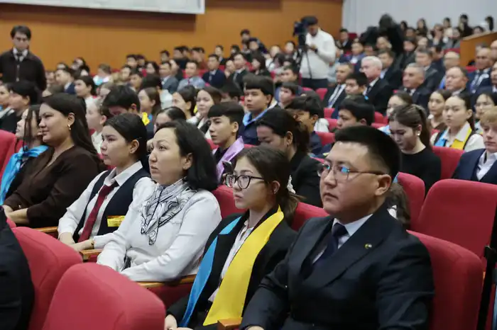 Форум для молодых избирателей прошел в Таразе (2)