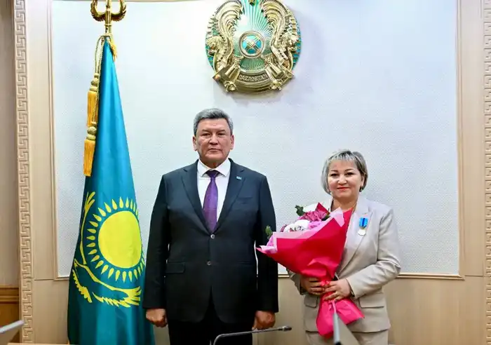 Награждение североказахстанцев орденом "Еңбек Даңқы" и медалью "Ерен еңбегі үшін" Астане