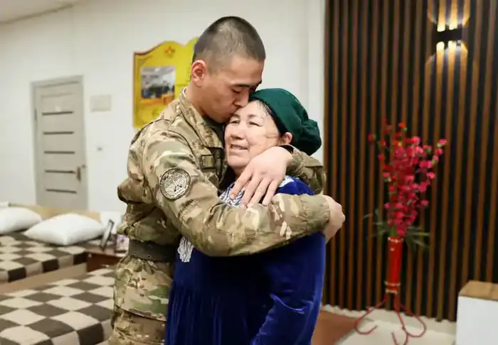 В алматинском военном вузе прошел День открытых дверей для родителей солдат (6)