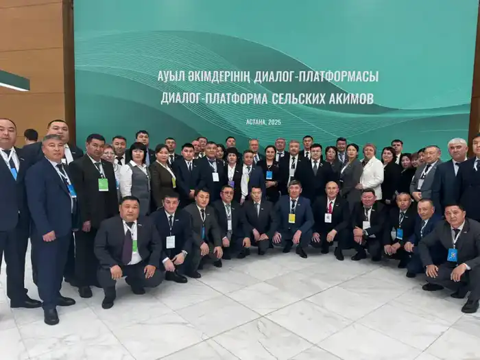 В Астане прошел Форум сельских акимов с участием Президента Касым-Жомарта Токаева (8)
