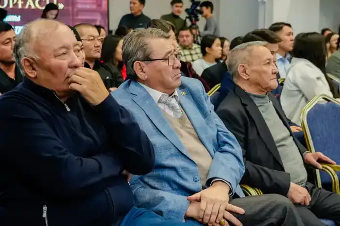 «Бостандық жырының бозжорғасы»: в Астане награждены победители республиканского конкурса поэтов-писателей (5)