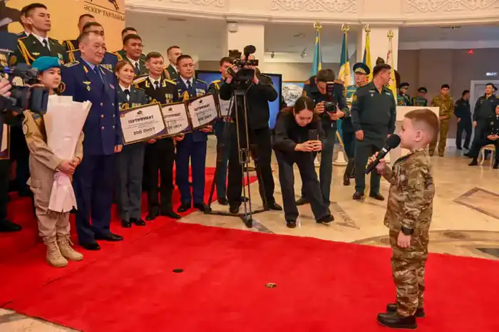 Конкурс «Әскер тарланы»: профессионализм и технологии в вооруженных силах на примере награждения лучших военнослужащих Астане
