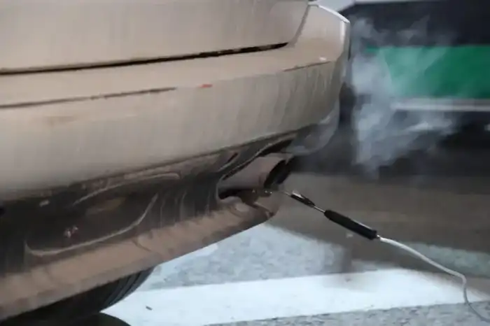 В Алматы провели проверку автотранспорта на соответствие нормам выбросов (2)