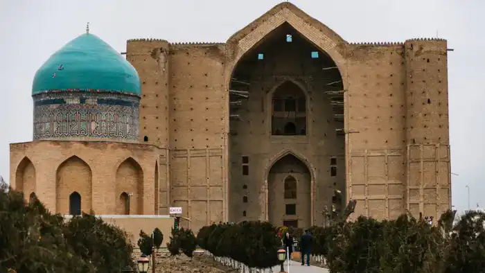 Миллионные траты на видеоролик: Аким Туркестанской области объясняет последствия для бюджета и общественного мнения Астане