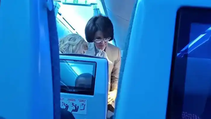 Министр здравоохранения прокомментировала инцидент на борту самолёта: общественное мнение и последствия для имиджа ведомства Астане