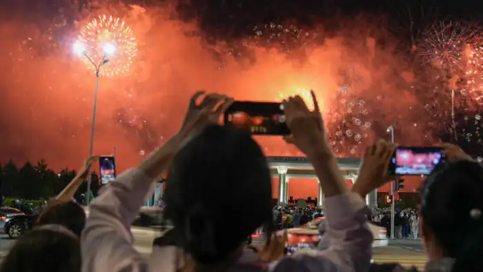 Социальные традиции запуска салютов в Новый год в Казахстане: как соблюсти закон и избежать штрафов Астане