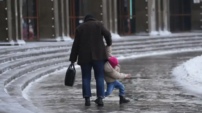 Новый год под дождем: Астана и Алматы в гололёде Астане