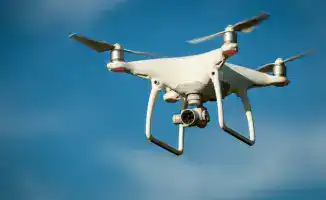 Инновационные дроны обеспечивают безопасность ночного Шымкента