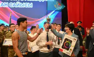 Когда военные смеются: Жайдарман в Актау!