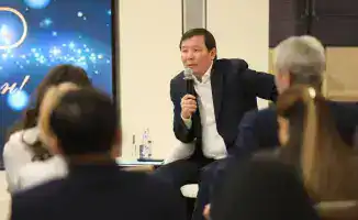 Аким области подводит итоги года и обсуждает планы развития региона с журналистами