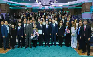 Партия AMANAT отчиталась о результатах проекта «Қарызсыз қоғам», обучив 1,4 млн граждан и предоставив 1 млн консультаций.