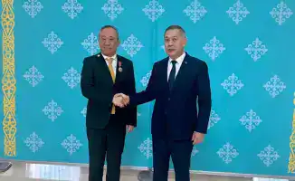 Награда для президента университета в Астане