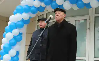Аким Мангистауской области передал ТОО "МАЭК" 20 новых автобусов Yutong