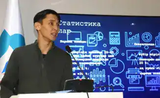 Научно-технологическая сессия и фотовыставка о рабочих профессиях в университете Ахмета Ясави