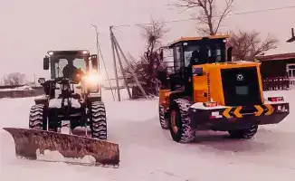 Очистка дорог от снега в Бородулихинском и Бескарагайском районах: влияние на безопасность и социальное взаимодействие