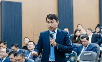 Серик Шапкенов обсуждает будущее Жылыойского района с местными жителями