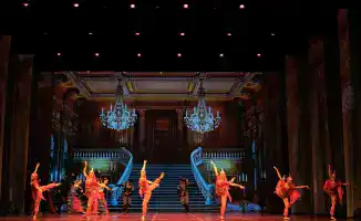 Золушка танцует: балет, который заворожил Алматы!