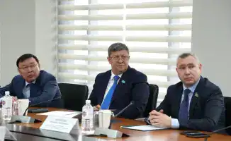 Вице-министр МЧС Кеген Турсынбаев обсудил с депутатами Сената меры по предотвращению ЧС