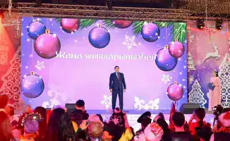 Президентская елка для школьников в Семее