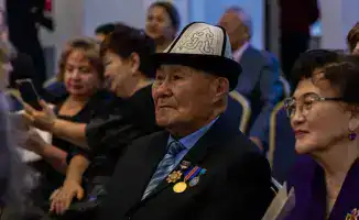 В Астане художественным коллективам вручили звания "Народный"