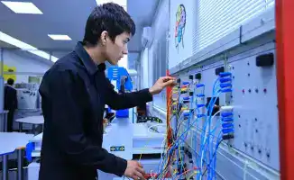 Новые специальности: от графики до мяса в колледжах!