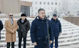 В Атырау передали 25 новых автомобилей для службы скорой помощи