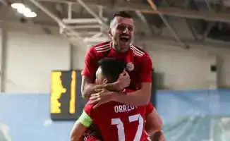 Алматинский "Кайрат" усиливает состав новым вратарем перед решающими матчами Лиги чемпионов, что может изменить ход плей-офф