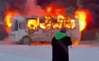 Пожар в автобусе у школы в Косшы: вопросы безопасности общественного транспорта и защиты детей