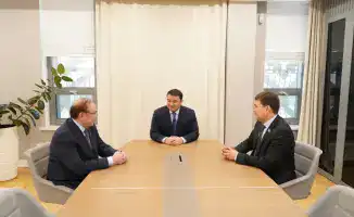 Встреча Нуралхана Кушерова с депутатами Сената и Мәжилиса о развитии Туркестанской области и новых инвестициях