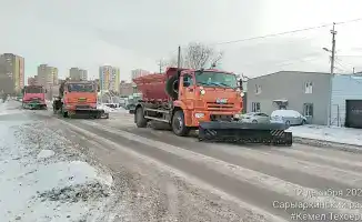 Астана мобилизует более 3000 рабочих для борьбы со снегом: последствия для горожан и транспорта