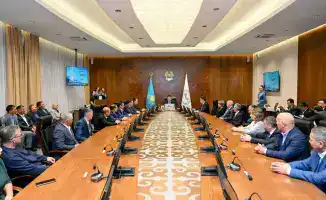 Энергия, связывающая дома: герои Абай на празднике