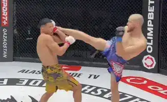 Казахстанский боец Асылжан Таскет нокаутирует россиянина Алексея Мешкова за 11 секунд на Alash Pride 115