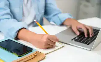 Астана: Учащиеся столичных школ переходят на дистанционное обучение из-за непогоды