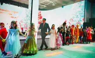 Сказочная ёлка надежды: дети с особыми потребностями встретили Новый год с акимом области в ВКО