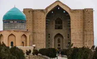 Миллионные траты на видеоролик: Аким Туркестанской области объясняет последствия для бюджета и общественного мнения