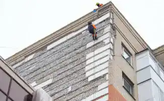 Токаев требует ужесточить контроль за строительством в Астане после ЧП с лифтом