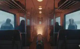 В Алматы десятки участников массовки отравились газом на съёмках проекта в ледяных вагонах