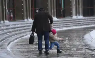 Новый год под дождем: Астана и Алматы в гололёде