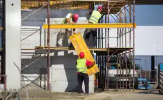 Казахстан: Депутат предлагает увеличить квоты на мигрантов для решения проблемы нехватки рабочей силы