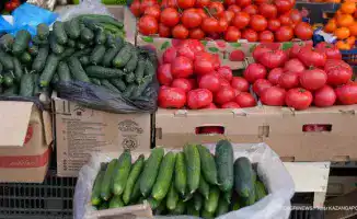 Контроль цен на фарш, огурцы, помидоры и 14 других продуктов в Казахстане с 6 января