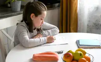 Дистанционное обучение для младших классов в Астане: последствия для учебного процесса и социальной адаптации детей