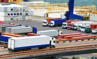 Казахстан укрепляет связи с Ираном для развития транспортных коридоров, что может способствовать социально-экономическому развитию регионов