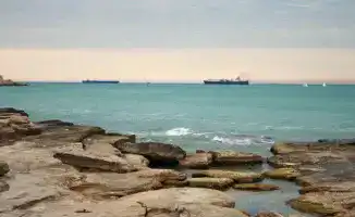 Украина заявила об ударах по российским объектам в Каспийском море: поражены патрульный корабль и буровая платформа